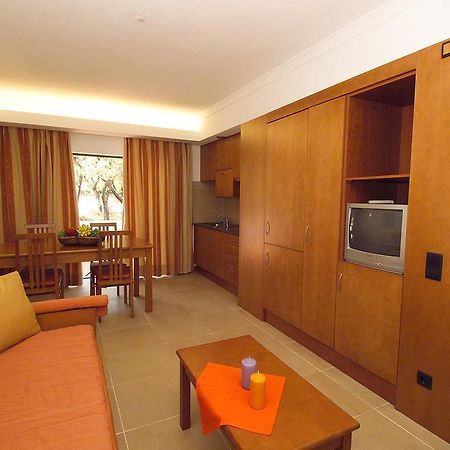 Apartamentos Alvaflor Quarteira Εξωτερικό φωτογραφία