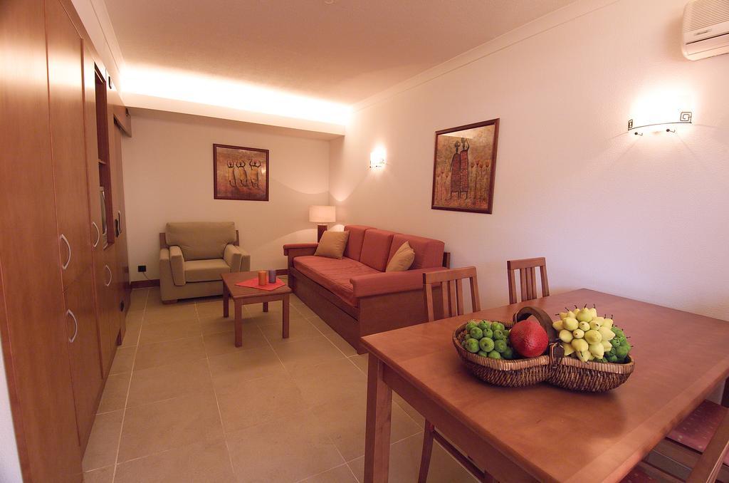 Apartamentos Alvaflor Quarteira Εξωτερικό φωτογραφία